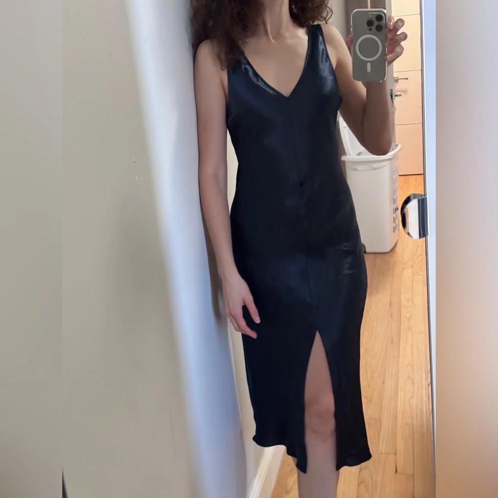 ARITZIA BABATON Navy Navy Dress In XS ARITZIA BABATON Navy Navy Dress In XS